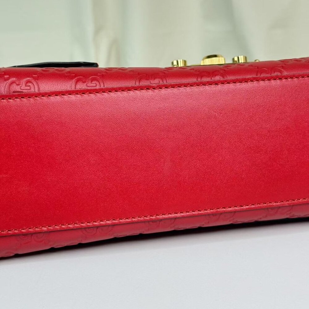 Gucci GG Logo Printed Red Leather Small Padlock Shoulder Bag with Gold Hardware - Picture 7 of 11